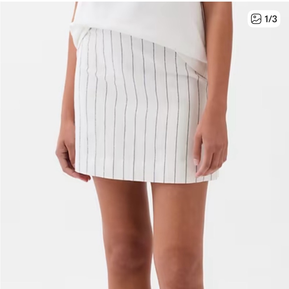 GAP White Mini Skirt with Thin Black Stripes